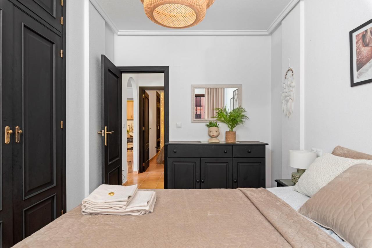 La Dama Apartment Торевиеха Екстериор снимка